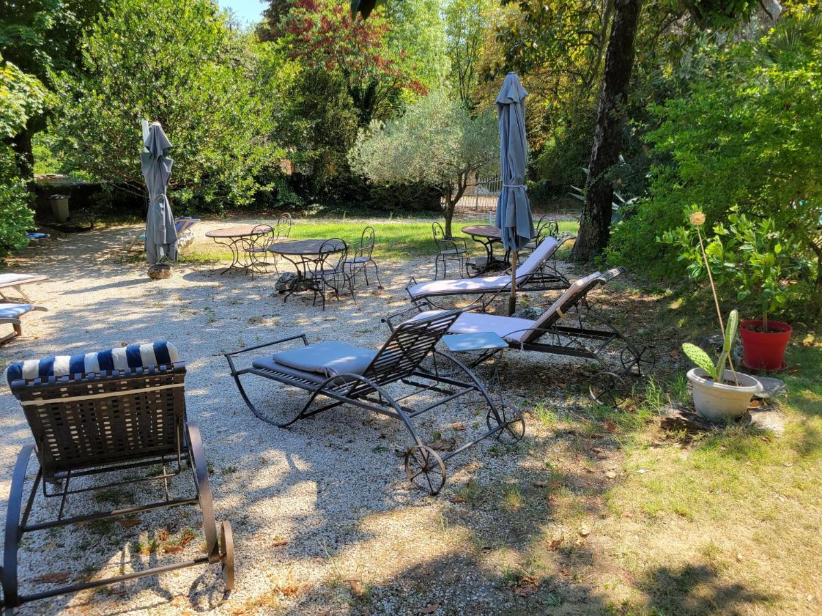 Le Temps Des Cerises Hotel Genolhac Luaran gambar
